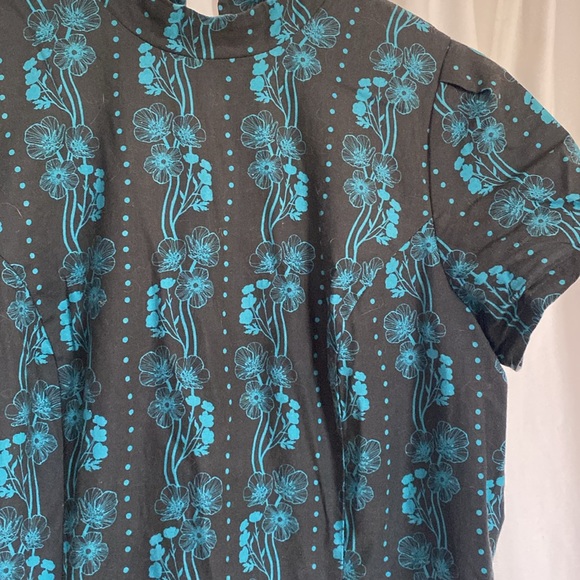 Charcoal dress with teal buttercup pattern. - Picture 3 of 4